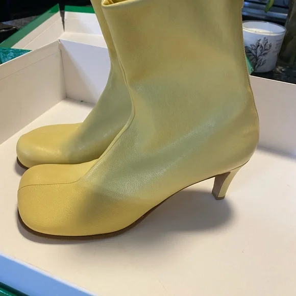 Bottega Veneta Yellow Heeled Boots